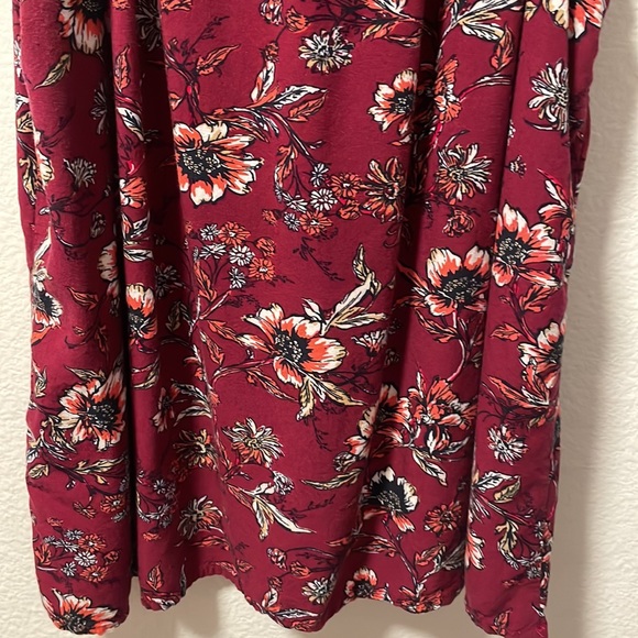 Floral Tommy Hilfiger Top! - Picture 10 of 11